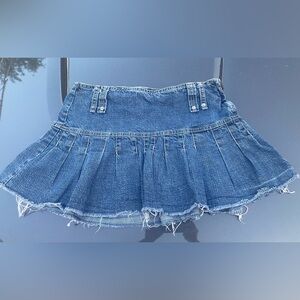 Rare Y2K Hot Topic F Brand Pleated Denim Skirt- size small